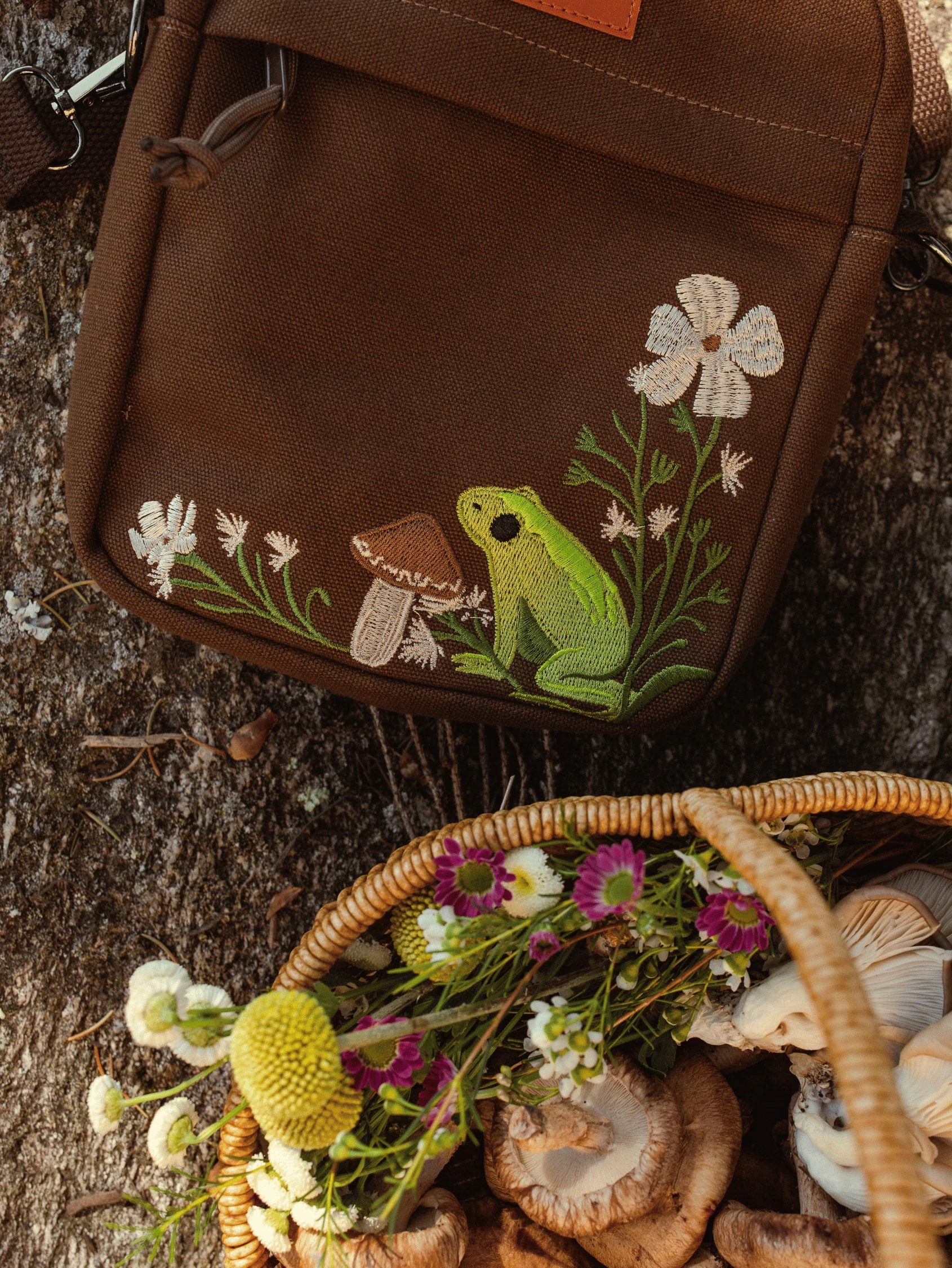 Foraging Frog Crossbody Bag - Image 3