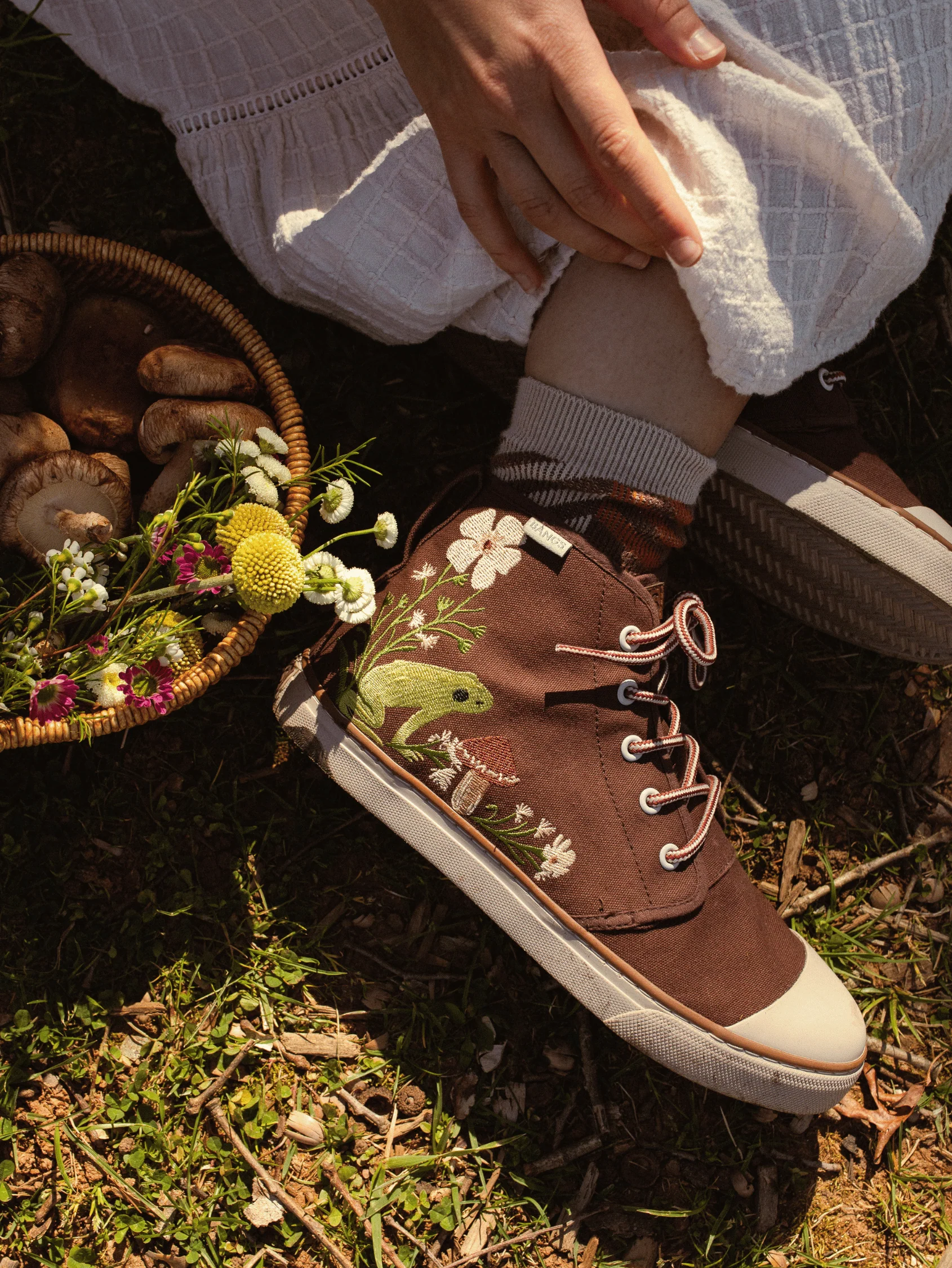 Foraging Frog High Top - Image 7