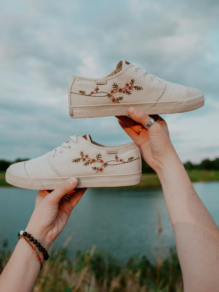 London Fog Floral Low Top - Image 5